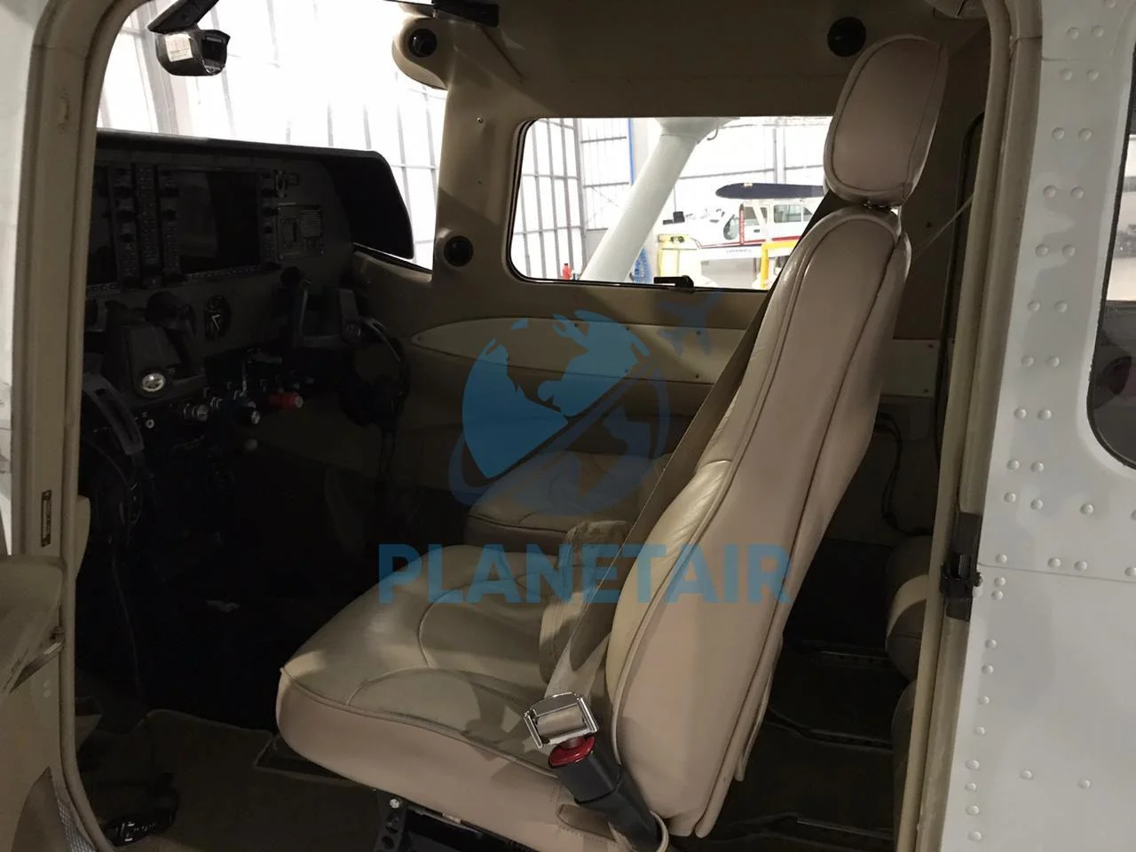Cessna T206H Stationair TC – Ano 2010 – 2.975 Horas Totais.