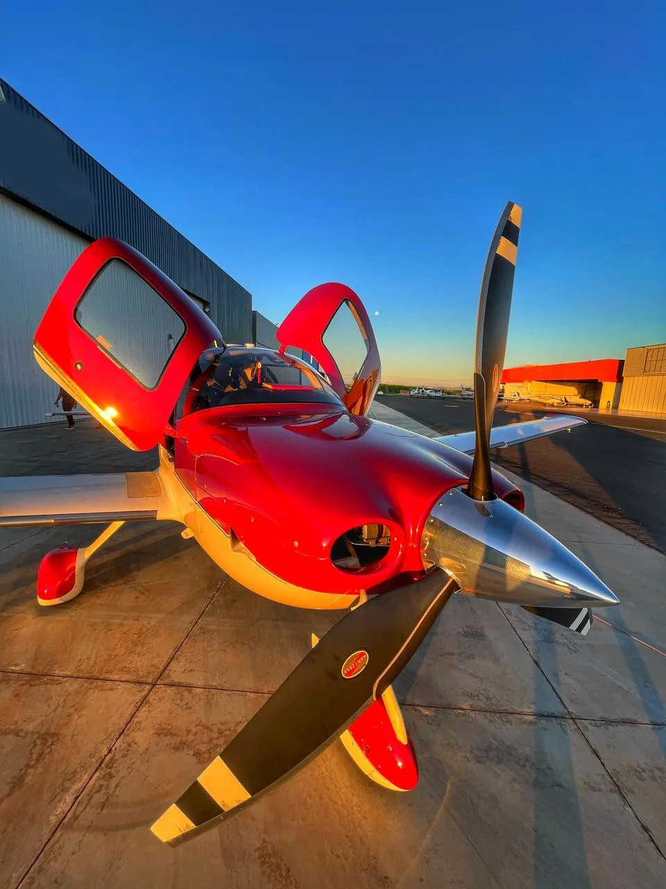 Cirrus SR22 GTSx TURBO – Ano 2008 -2.700 Horas Totais