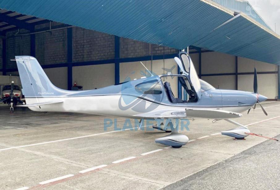Cirrus SR22 G6 GTS – Ano 2018 – 244 Horas Totais