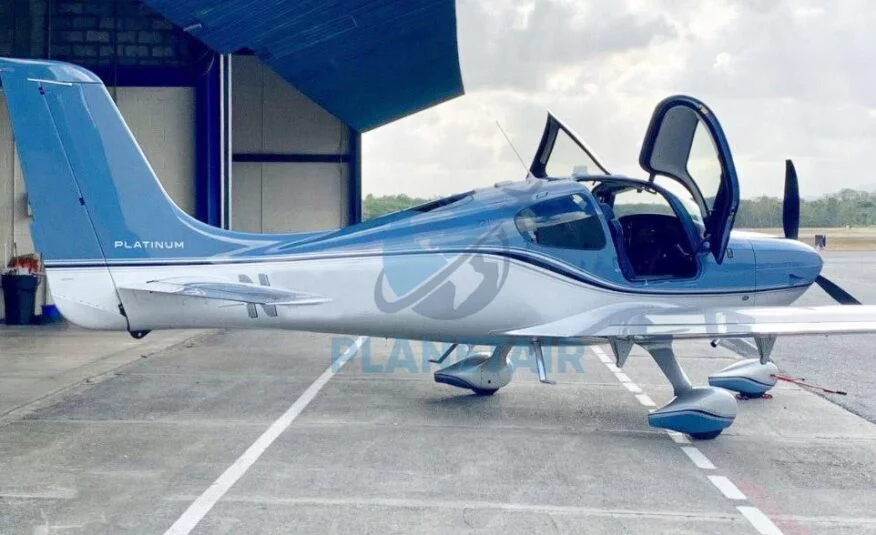 Cirrus SR22 G6 GTS – Ano 2018 – 244 Horas Totais