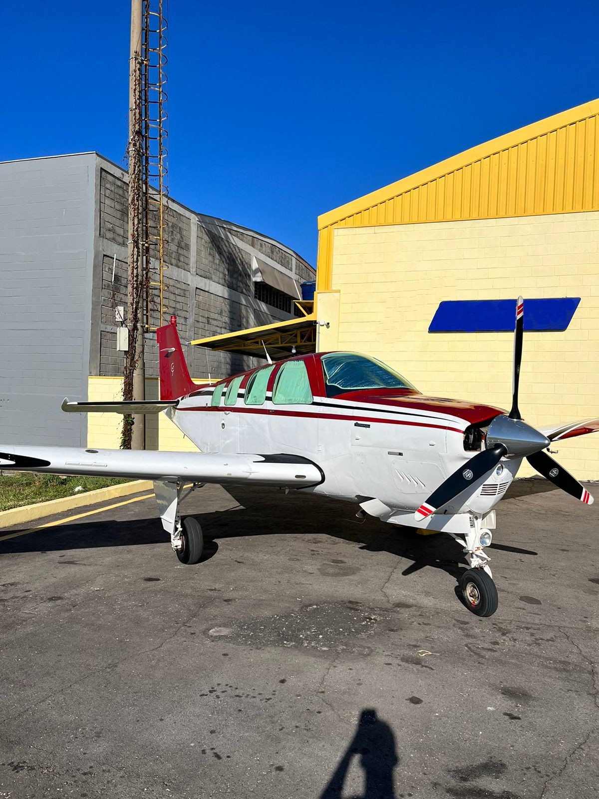 Beechcraft Bonanza A36 – Ano 1989- 2.400 H.T.