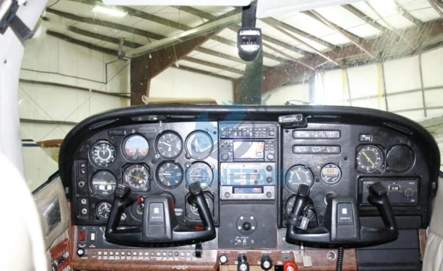 CESSNA R182RG SKYLANE – ANO – 1979 –  2.877 H.T.