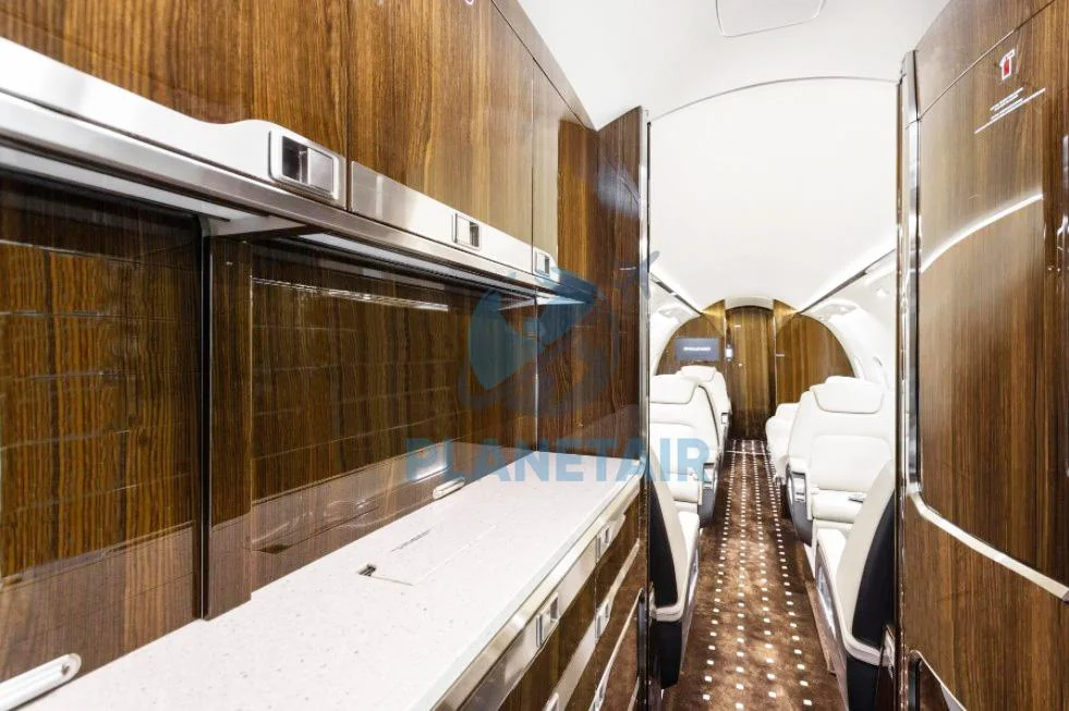 BOMBARDIER CHALLENGER 350 – ANO 2015 – 523 H.T.