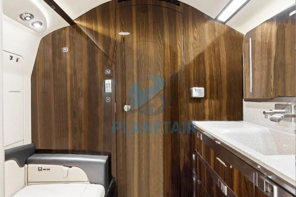 BOMBARDIER CHALLENGER 350 – ANO 2015 – 523 H.T.