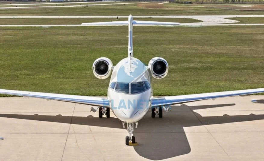BOMBARDIER CHALLENGER 350 – ANO 2015 – 523 H.T.