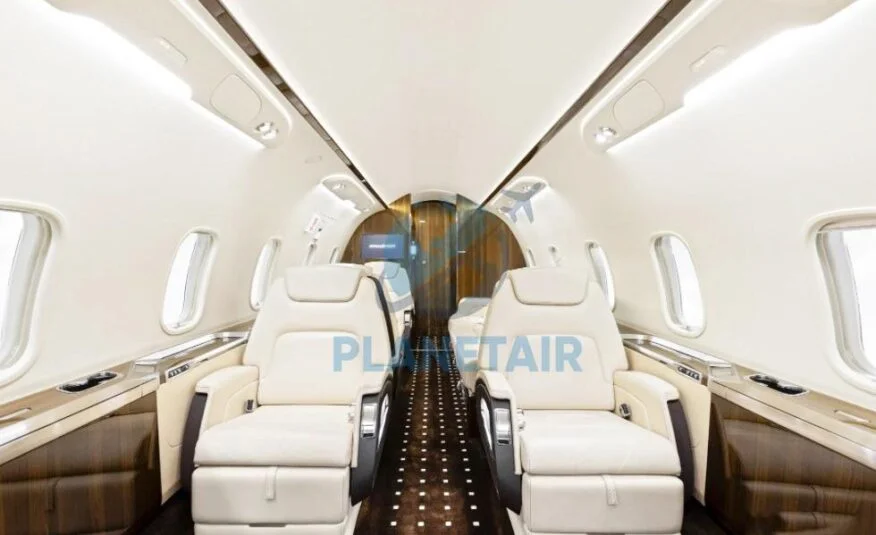 BOMBARDIER CHALLENGER 350 – ANO 2015 – 523 H.T.