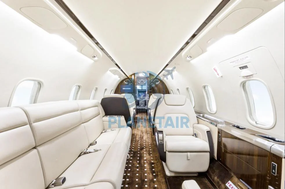 BOMBARDIER CHALLENGER 350 – ANO 2015 – 523 H.T.