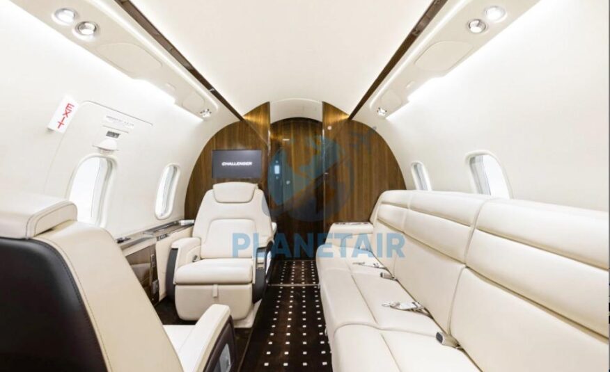 BOMBARDIER CHALLENGER 350 – ANO 2015 – 523 H.T.