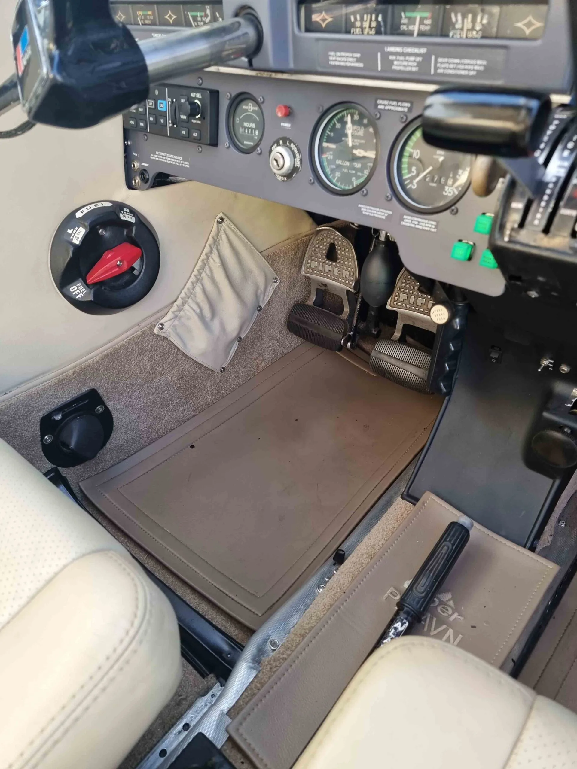 Avião Piper Arrow Turbo III – Ano 1977 – 3.200 Horas Totais