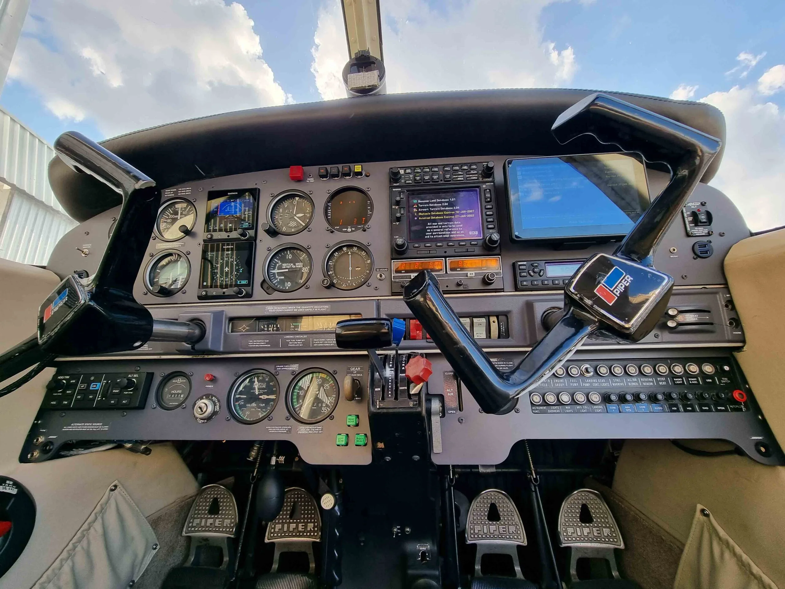 Avião Piper Arrow Turbo III – Ano 1977 – 3.200 Horas Totais