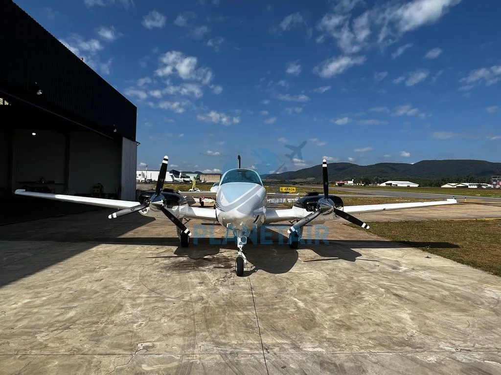 Beechcraft Baron 58 – Ano 1990 – 4.795 H.T.