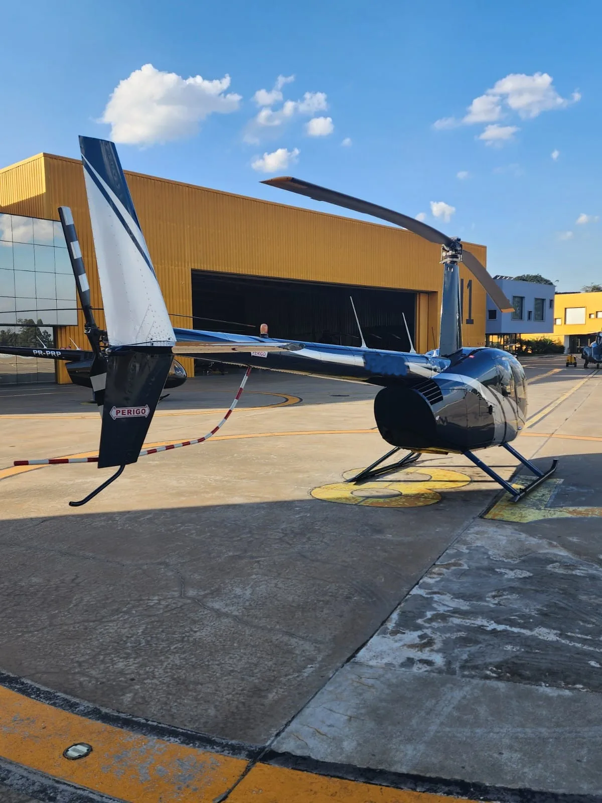 Robinson R44 Raven II – Ano 2008 – 2.300 H.T.