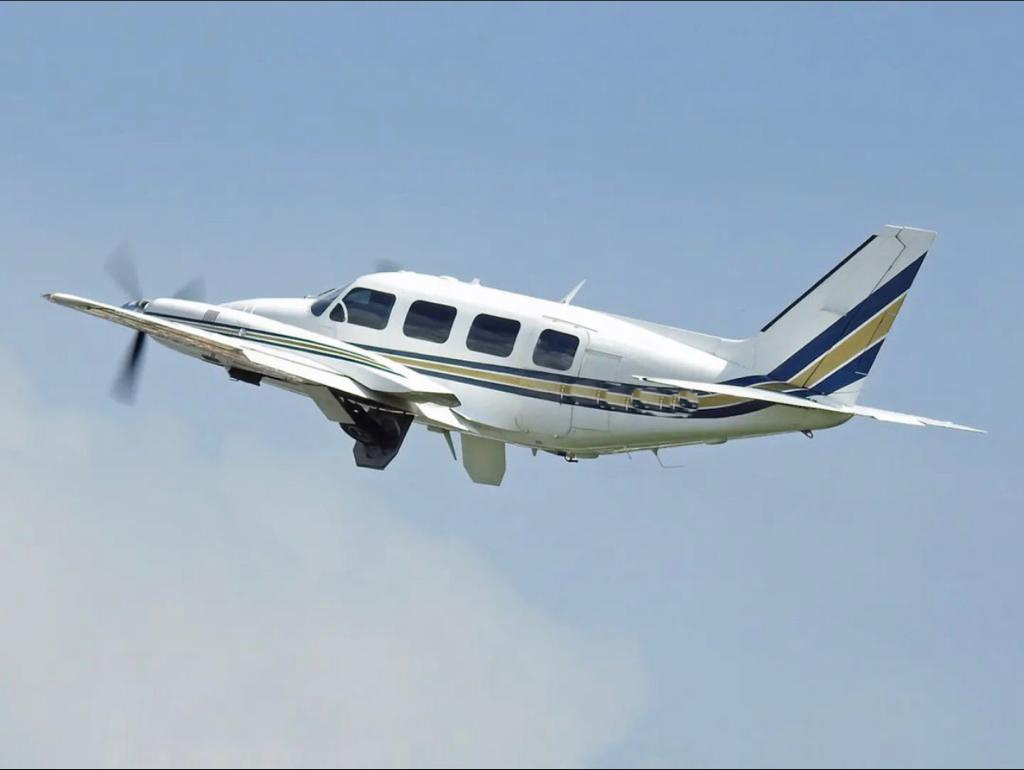 Avião Bimotor Piper Navajo PA-31-325 CR – Ano 1983 – 3524 ht
