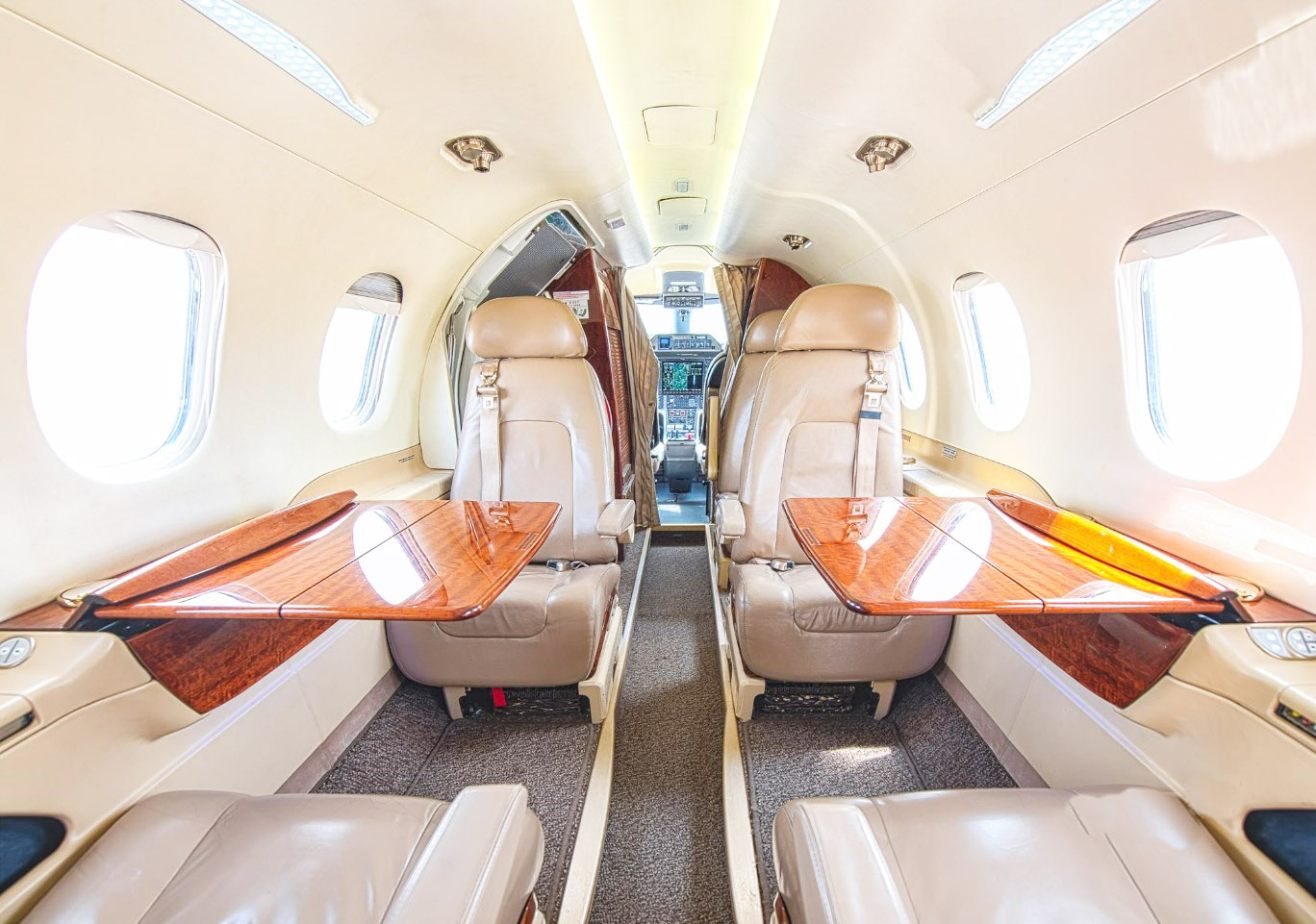 Embraer Phenom 300 – Ano 2012 – 1.900 Horas Totais