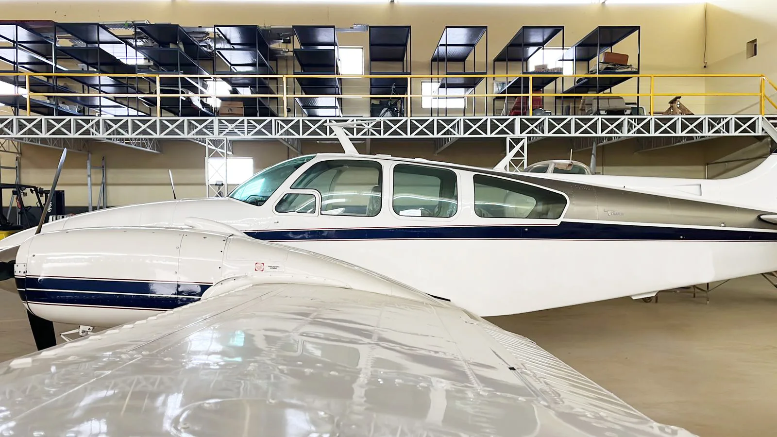 Beechcraft Baron D55 – Ano 1969 – 5.400 H.T.