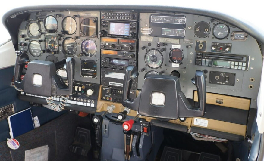 Avião Cessna 210L – Ano 1975 – 5700 horas totais