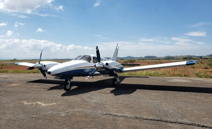 Avião Bimotor Piper Seneca II PA-34-200T – Ano 1980 – 4.000 H.T.