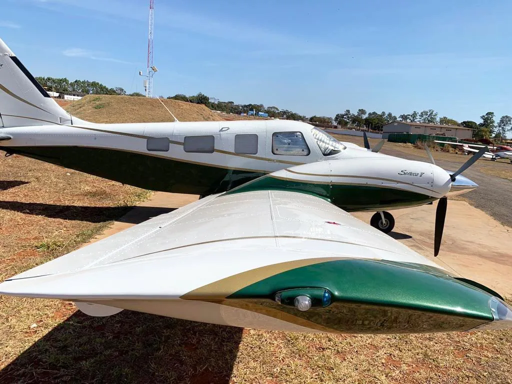 Piper Aircraft Seneca V PA-34-220T – Ano 2001 – 1900 H.T.