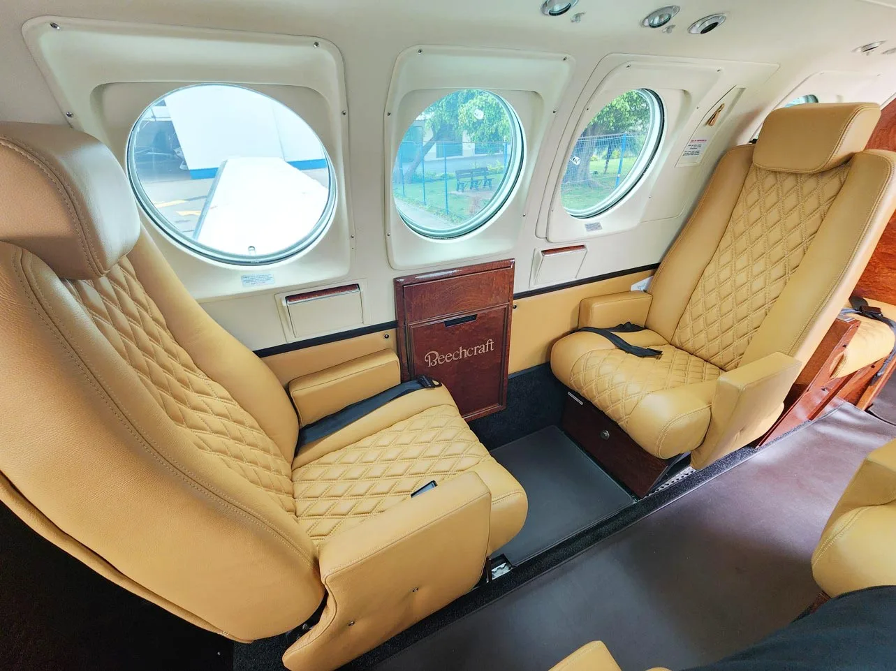 Beechcraft King Air C90A – Ano 1981 – 9.150 H.T.