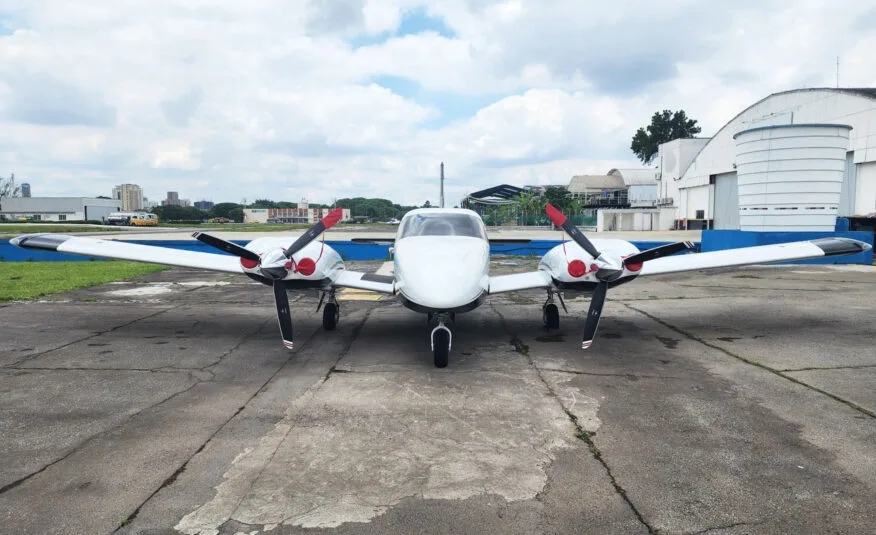 Piper Aircraft Seneca V PA-34-220T  – Ano 2013 – 920 H.T.