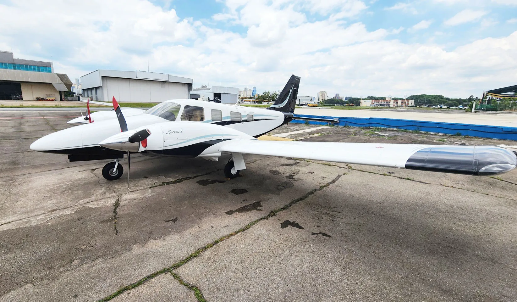 Piper Aircraft Seneca V PA-34-220T – Ano 2013 – 920 H.T.