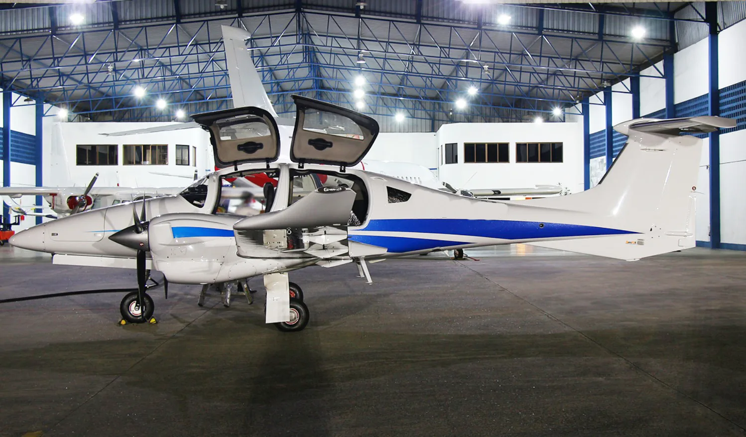 Avião Bimotor Diamond DA62 – Ano 2018 – 1.300 horas totais
