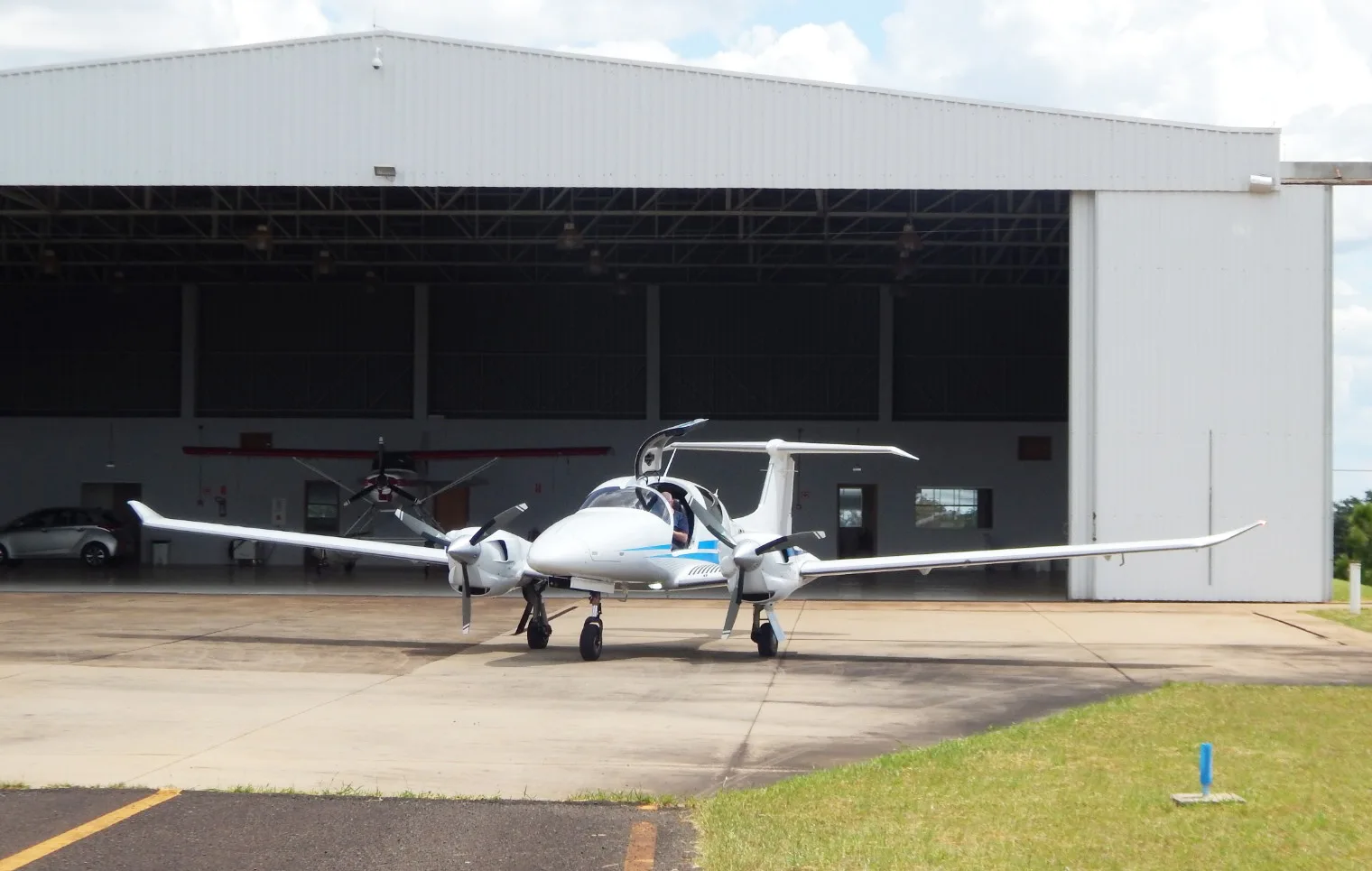 Avião Bimotor Diamond DA62 – Ano 2018 – 1.300 horas totais