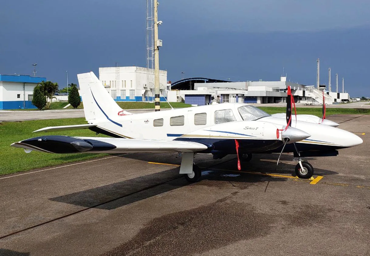 Avião Piper Seneca V PA-34-220T – Ano 2008 – 1.520 H.T.