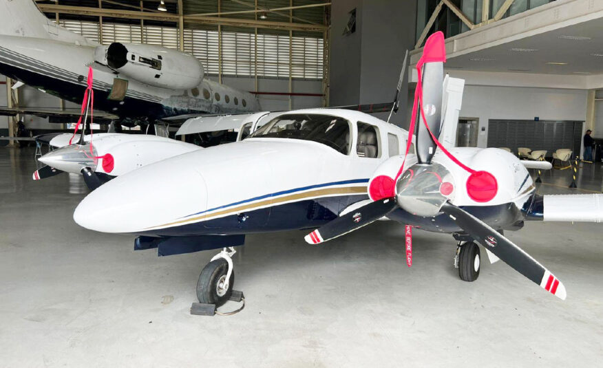 Avião Piper Seneca V PA-34-220T – Ano 2008 – 1.520 H.T.