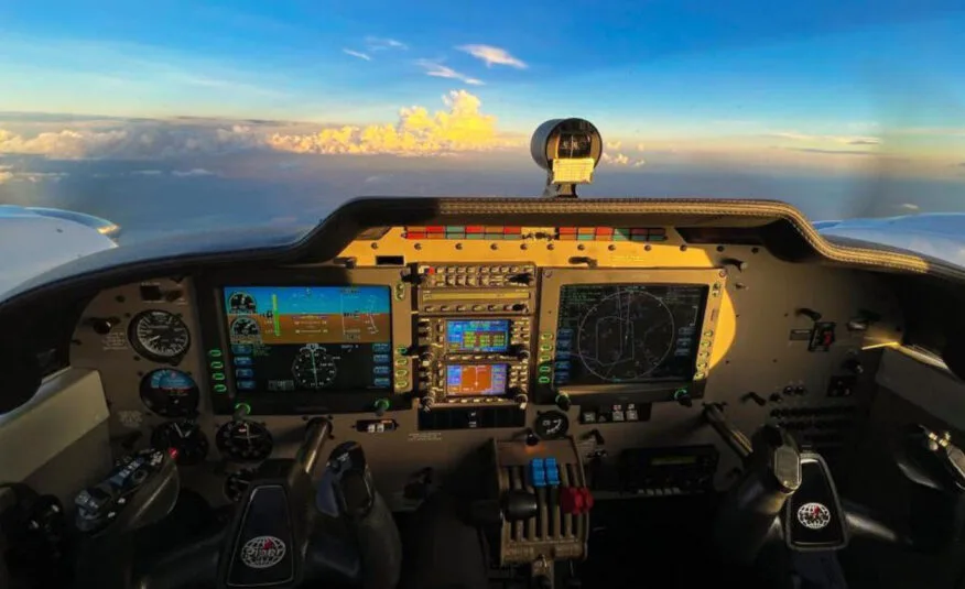 Avião Piper Seneca V PA-34-220T – Ano 2008 – 1.520 H.T.