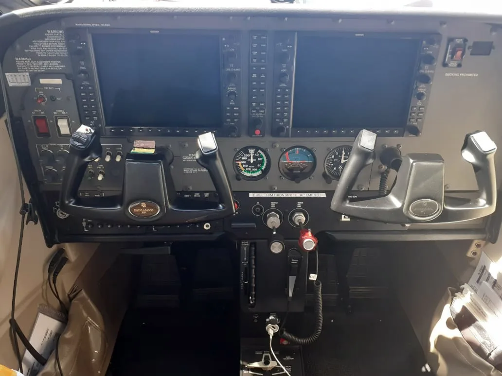 Cessna Aircraft 172 SP – Ano 2008 – 1.030 H.T.