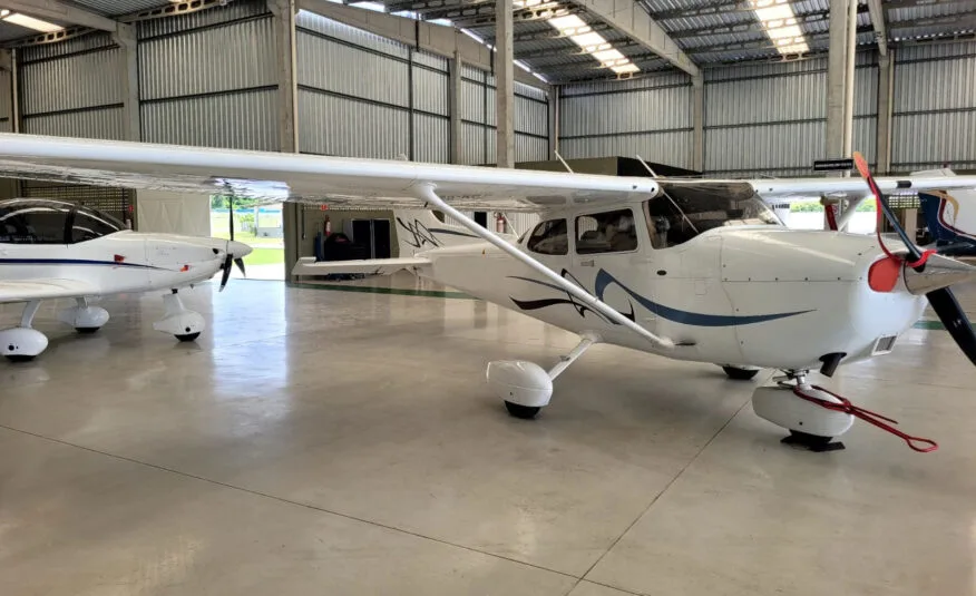 Cessna Aircraft 172 SP – Ano 2008 – 1.030 H.T.