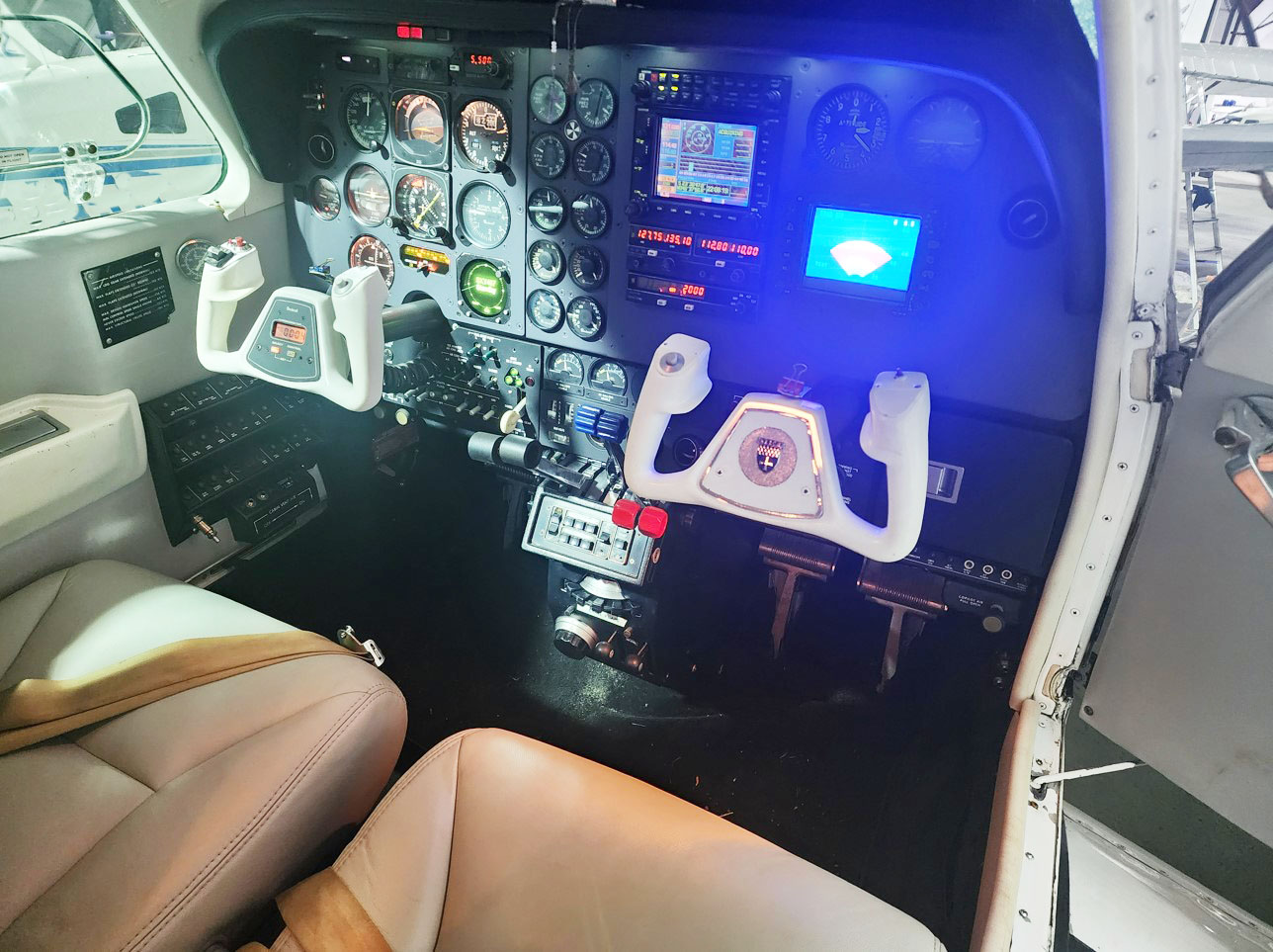 Avião Beechcraft Baron B58 Ano 1984