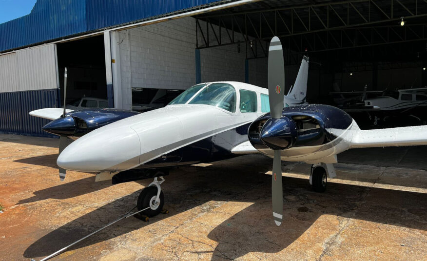 Avião Embraer Seneca II EMB-810C – Ano 1976 – 3.261 H.T.