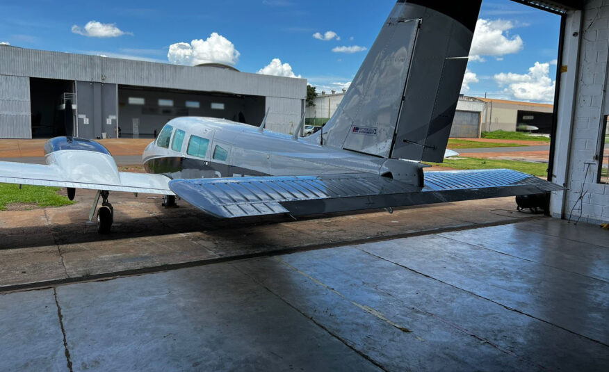 Avião Embraer Seneca II EMB-810C – Ano 1976 – 3.261 H.T.