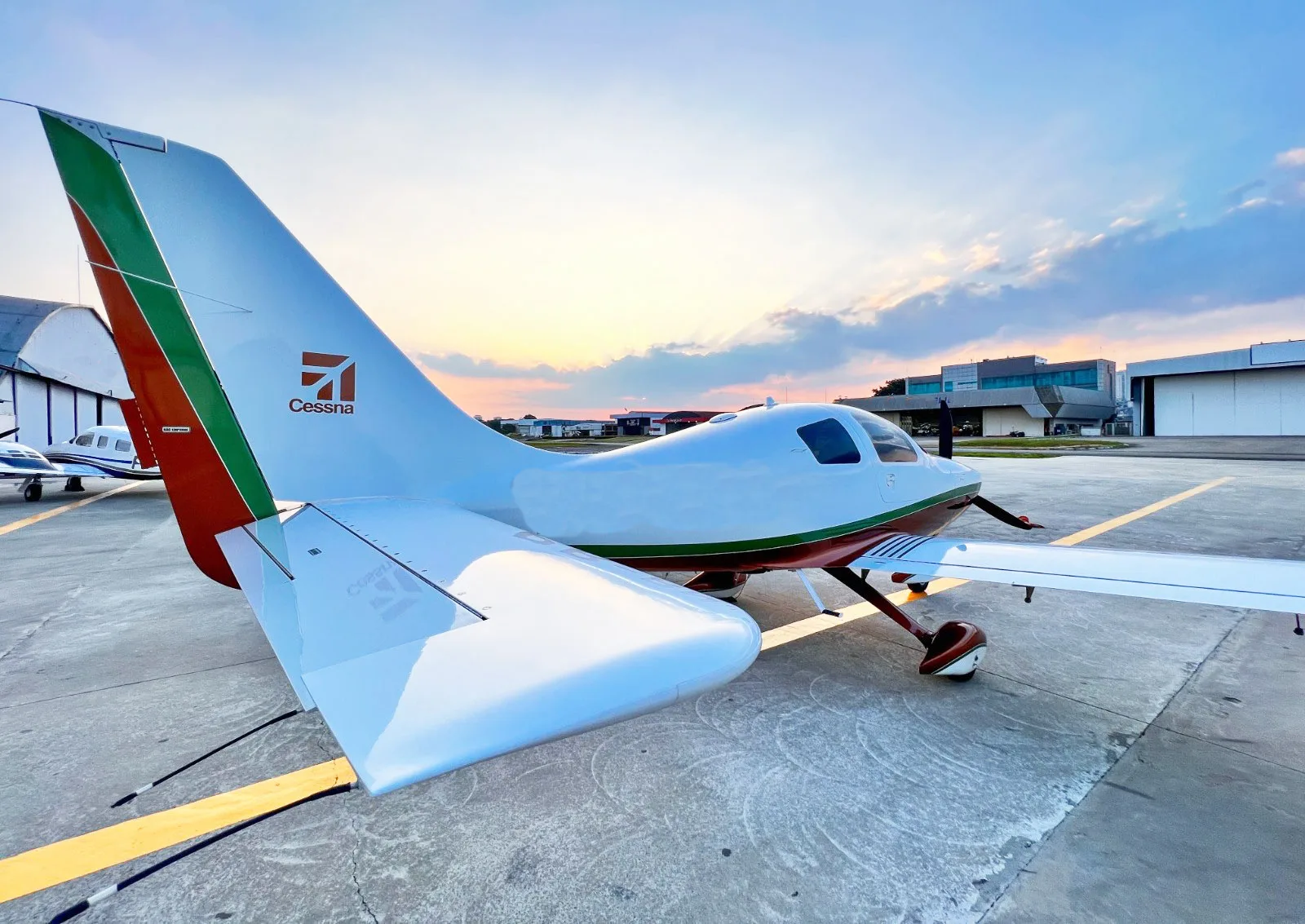 Avião Cessna 350 Corvalis LC42-550FG –  Ano 2007