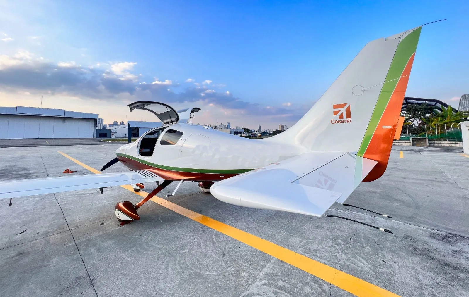 Avião Cessna 350 Corvalis LC42-550FG –  Ano 2007