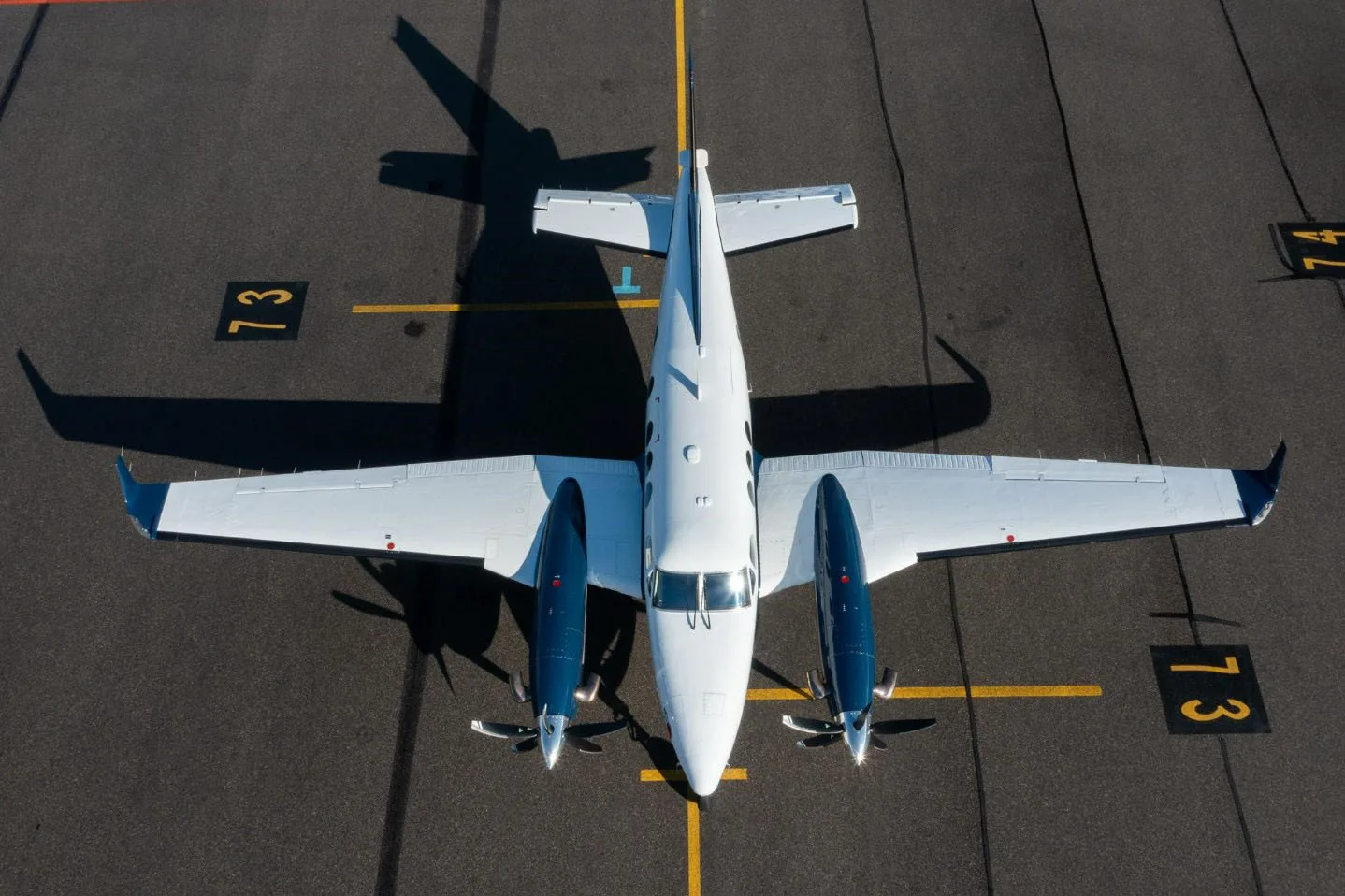 Beechcraft King Air C90B – Ano 2000 – 3.741 H.T.