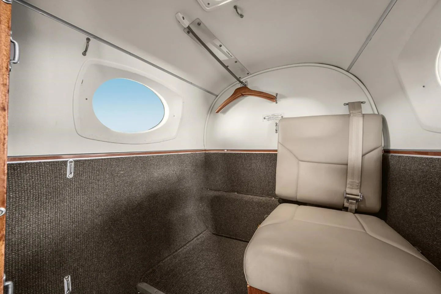 Beechcraft King Air C90B – Ano 2000 – 3.741 H.T.