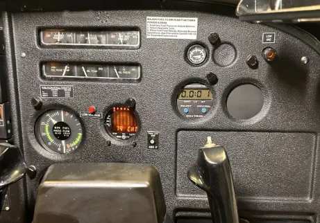 Avião Cessna 210L – Ano 1979 – 6.185 Horas totais