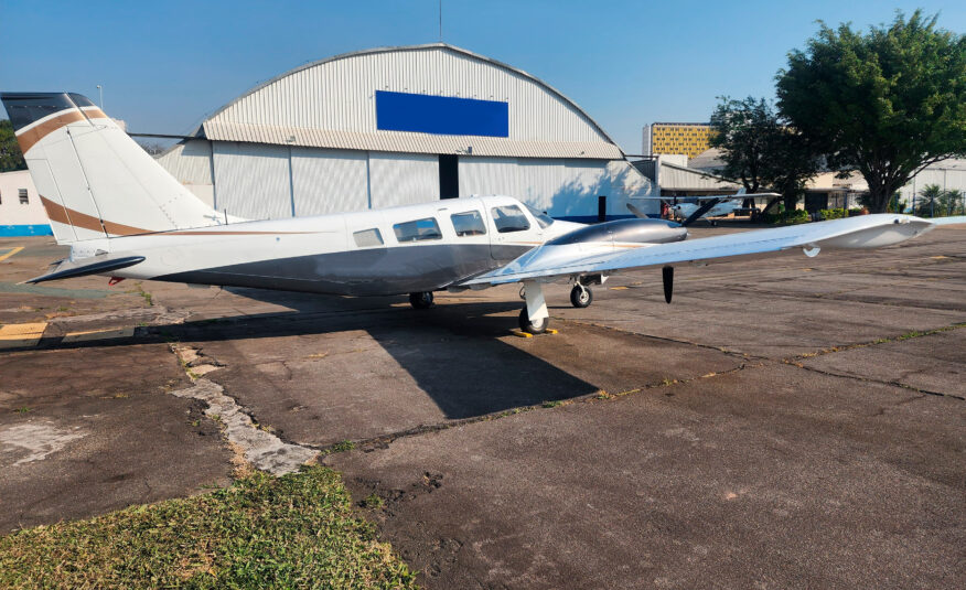 Avião Seneca III EMB-810D – Ano 1994 – 2.568 H.T.