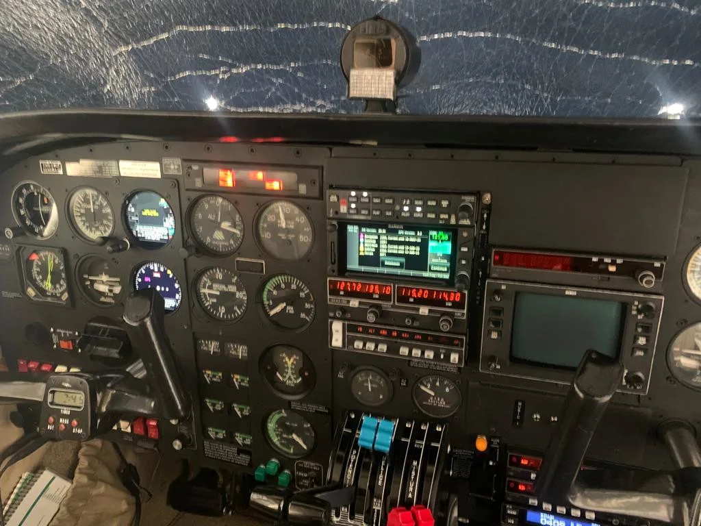 Avião Bimotor Embraer Seneca III EMB-810D – Ano 1989 – 3.400 H.T.