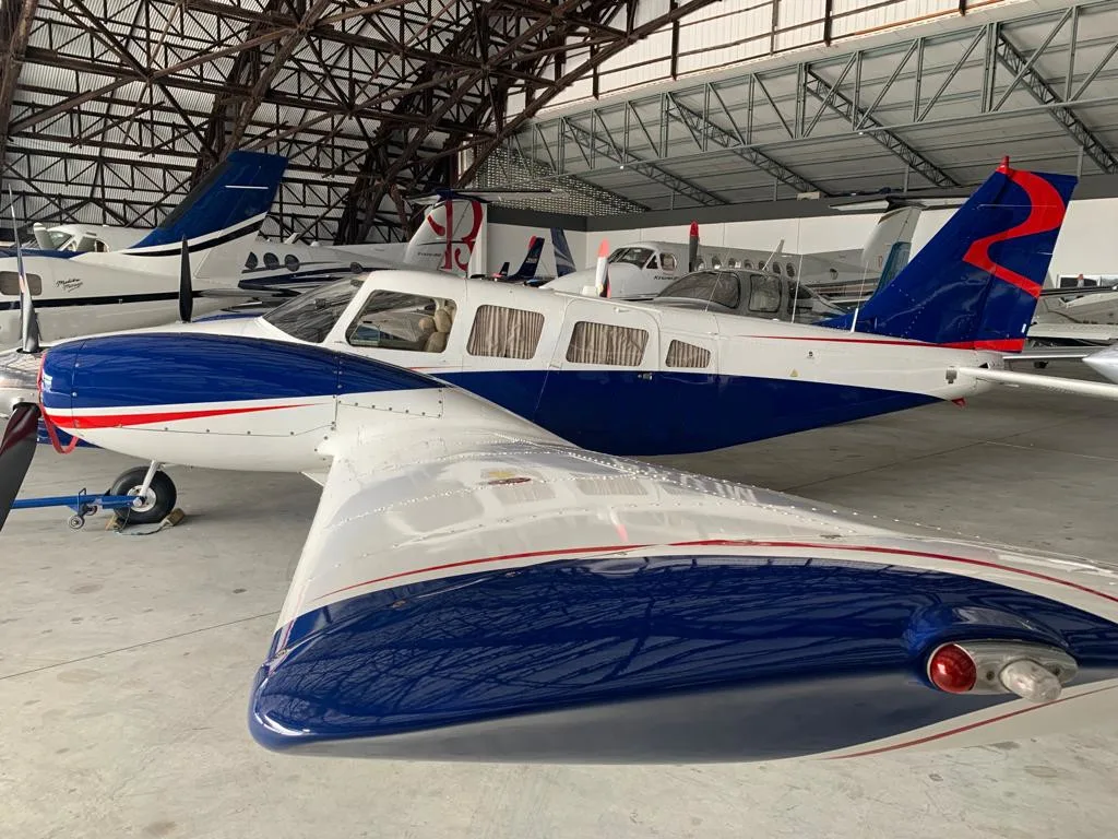 Avião Bimotor Embraer Seneca III EMB-810D – Ano 1989 – 3.400 H.T.