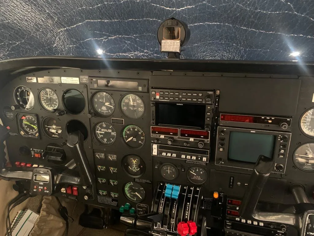 Avião Bimotor Embraer Seneca III EMB-810D – Ano 1989 – 3.400 H.T.