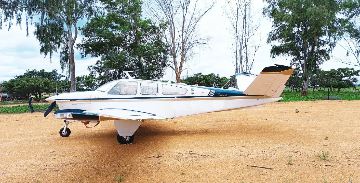 Avião Beechcraft Bonanza V35B – Ano 1975 – 6.000 Horas
