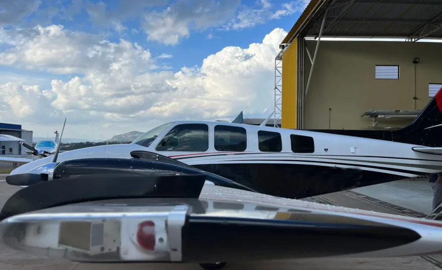 Beechcraft Baron B58 – Year: 1987 – 1,450 H.T., photo 6