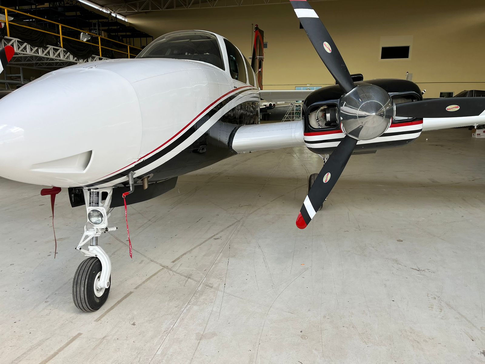 Avião Beechcraft Baron B58 – Ano: 1987 – 1.450 H.T.