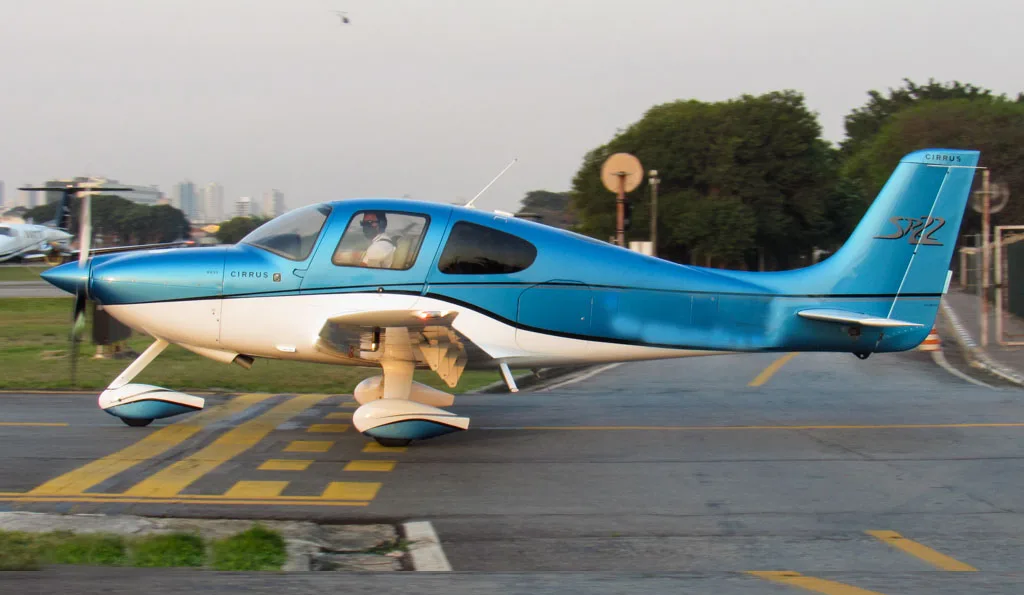 Cirrus SR22 G2 – Ano 2005 – 2.750 Horas Totais