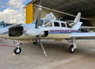 Avião Bimotor Piper Navajinho PA-31-325 – Ano 1975 – 4.872 H.T.