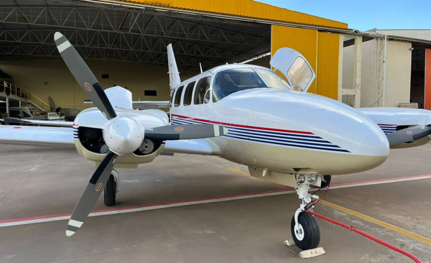 Piper Navajinho PA-31-325 – Year 1975 – 4,872 H.T., photo 1